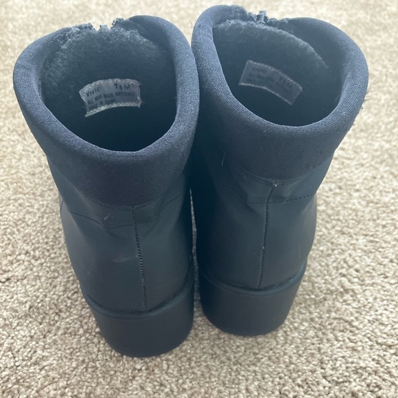 Evan Picone 7 1/2M Black Heeled Vivic Zip Up Ankle Booties - Picture 4 of 9